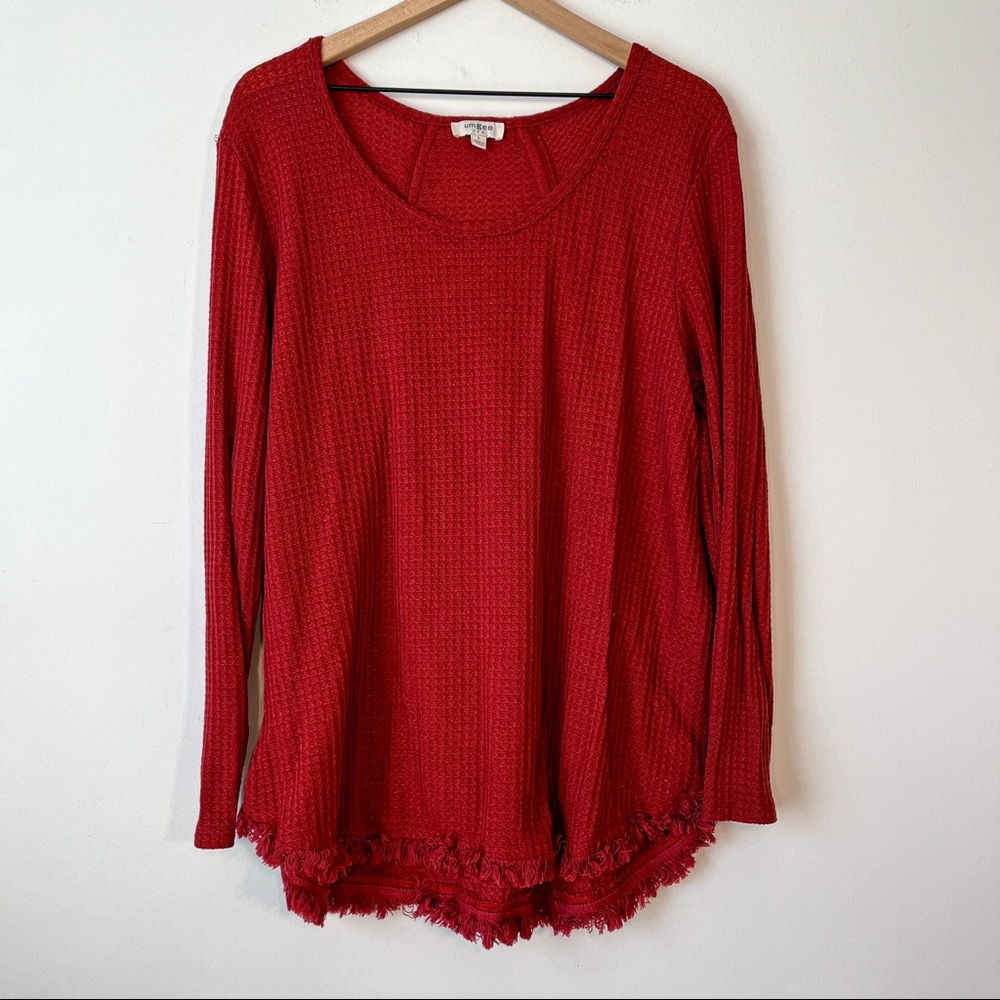 Umgee Waffle Knit Tunic With Frayed Hem Details Brick Red Long Sleeve Large